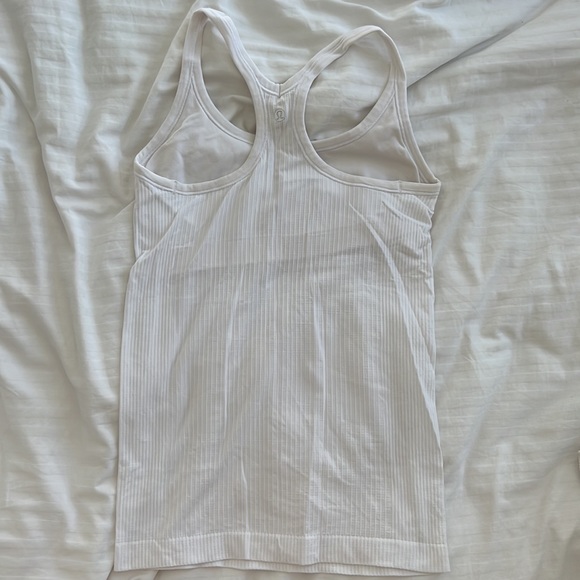 Lululemon tank - Picture 2 of 3